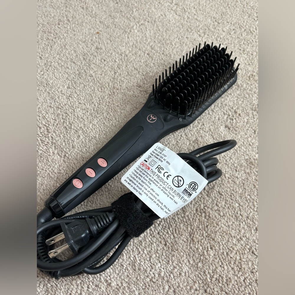 L’ange Straightening Brush with Storage Bag